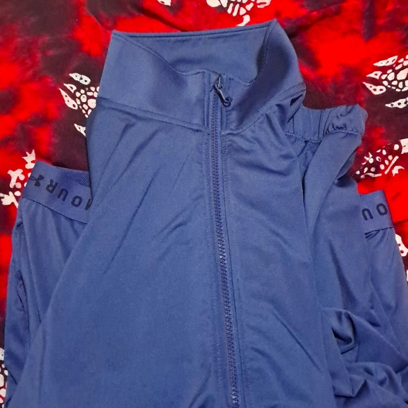 Under Armour Jackets & Blazers - UNDER ARMOUR LOOSE ZIP UP JACKET SIZE LARGE